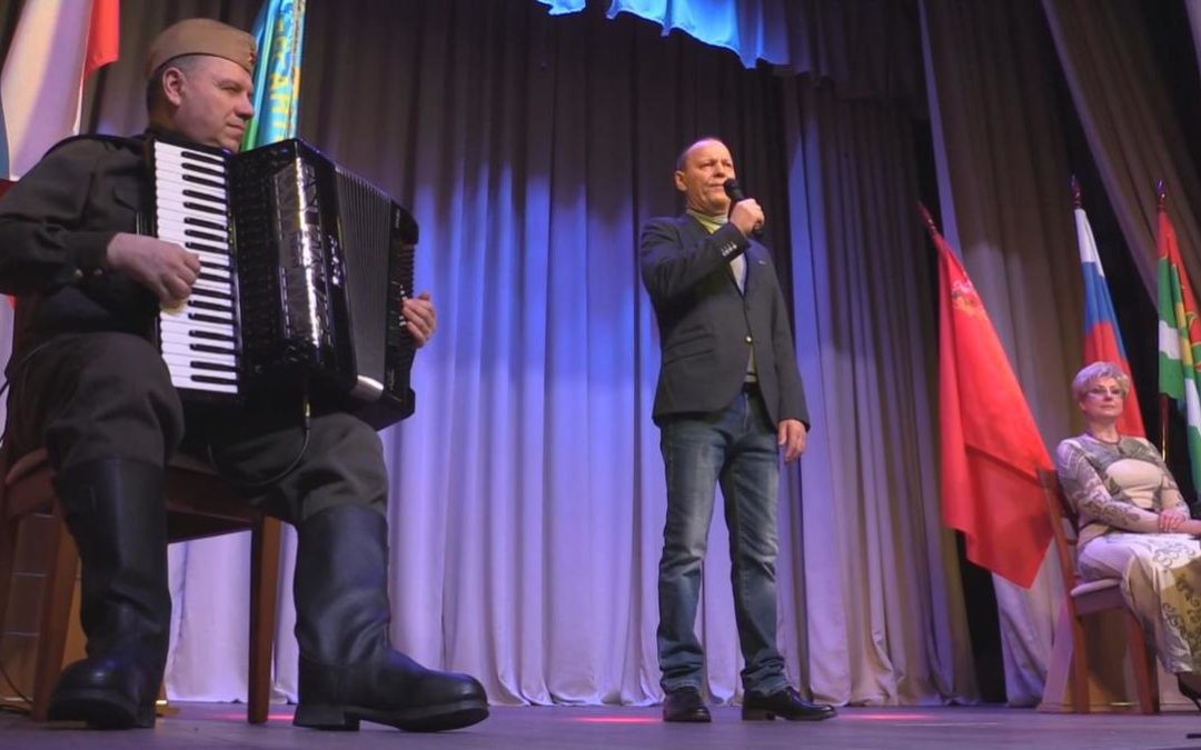 Отборочный этап открытого всероссийского конкурса авторской патриотической песни «Любим тебя, Россия» прошел в Рошале