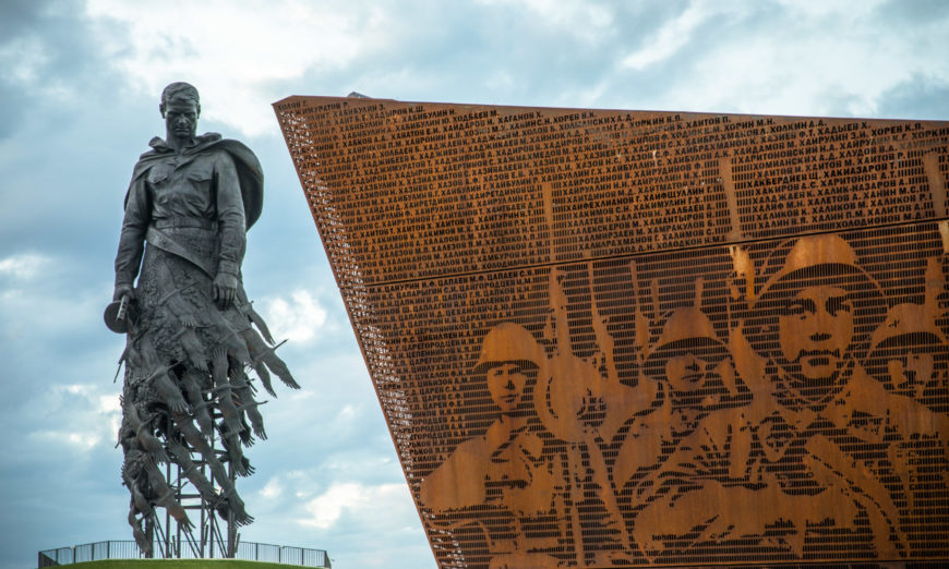Г ржев мемориал советскому солдату фото