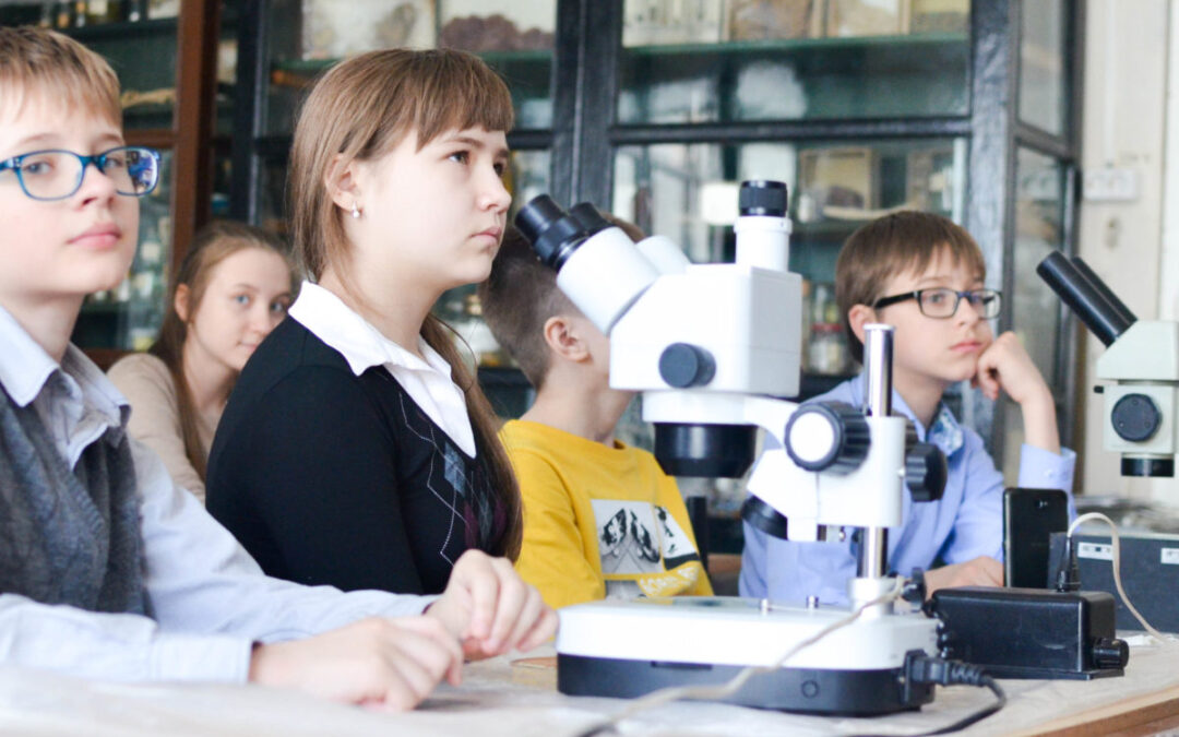 Российские школьники 12 июня смогут посетить научные институты в ходе акции «Наука рядом»